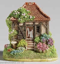 Lilliput Lane Little Tea Caddy miniature English cottage